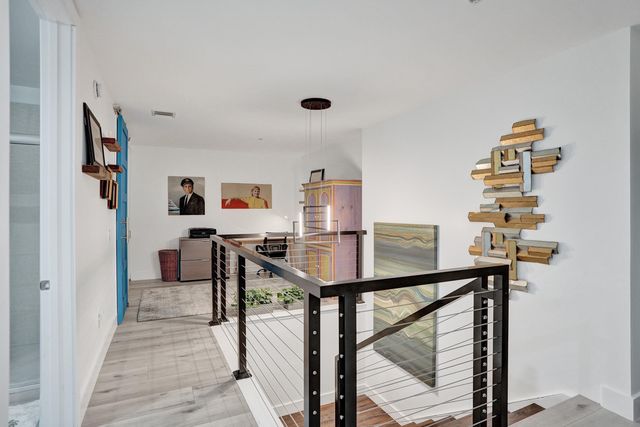 2633 NE 14th Avenue 103, Wilton Manors, FL 33334