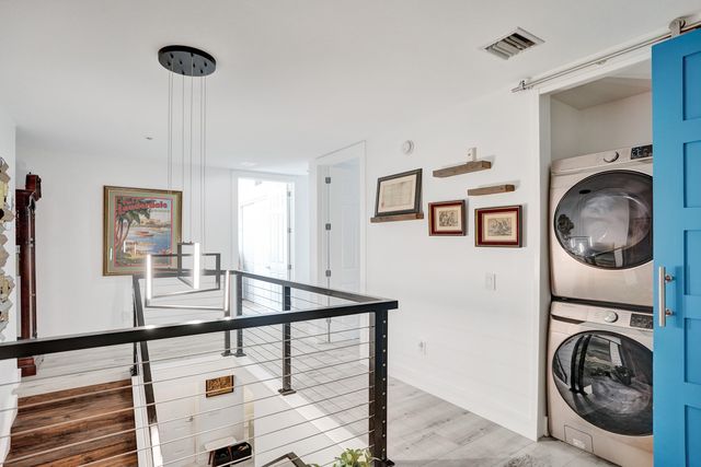 2633 NE 14th Avenue 103, Wilton Manors, FL 33334