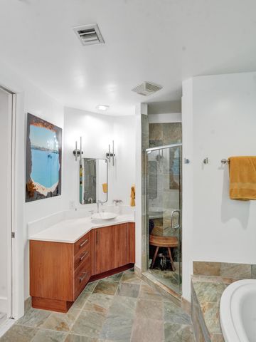 2633 NE 14th Avenue 103, Wilton Manors, FL 33334
