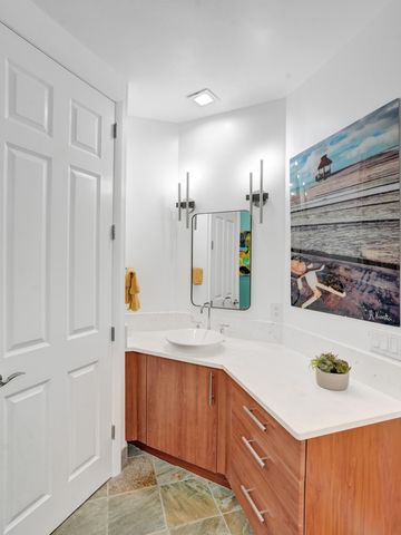 2633 NE 14th Avenue 103, Wilton Manors, FL 33334