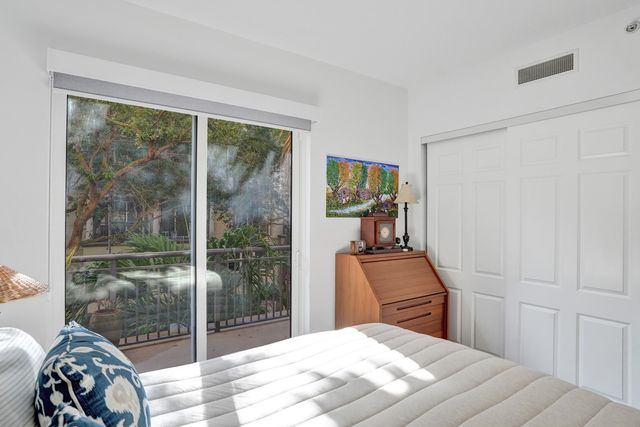2633 NE 14th Avenue 103, Wilton Manors, FL 33334