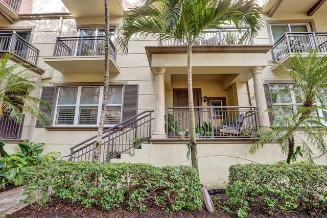 2633 NE 14th Avenue 103, Wilton Manors, FL 33334