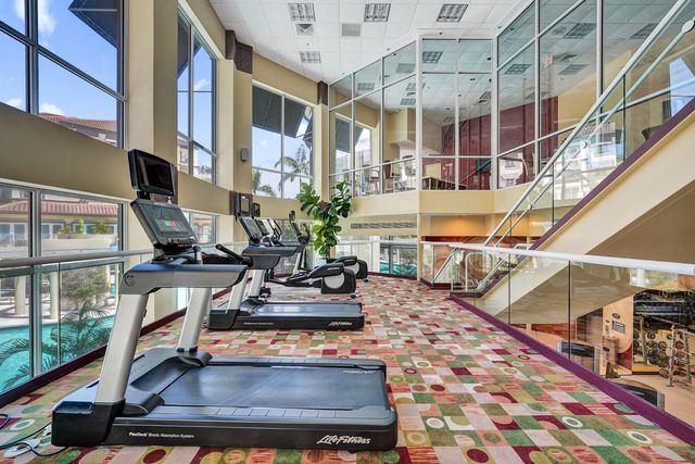 2633 NE 14th Avenue 103, Wilton Manors, FL 33334