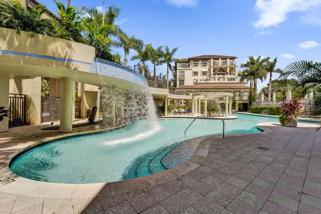 2633 NE 14th Avenue 103, Wilton Manors, FL 33334