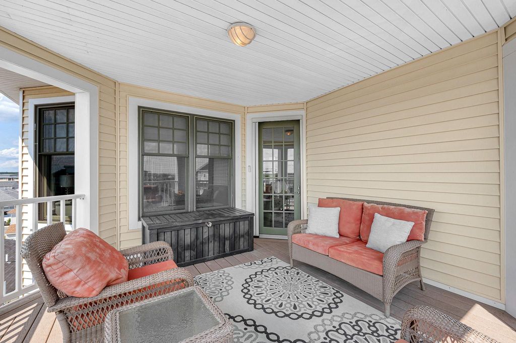 Image 24 of property listing at 22 K St Apt 301, Hampton, NH 03842