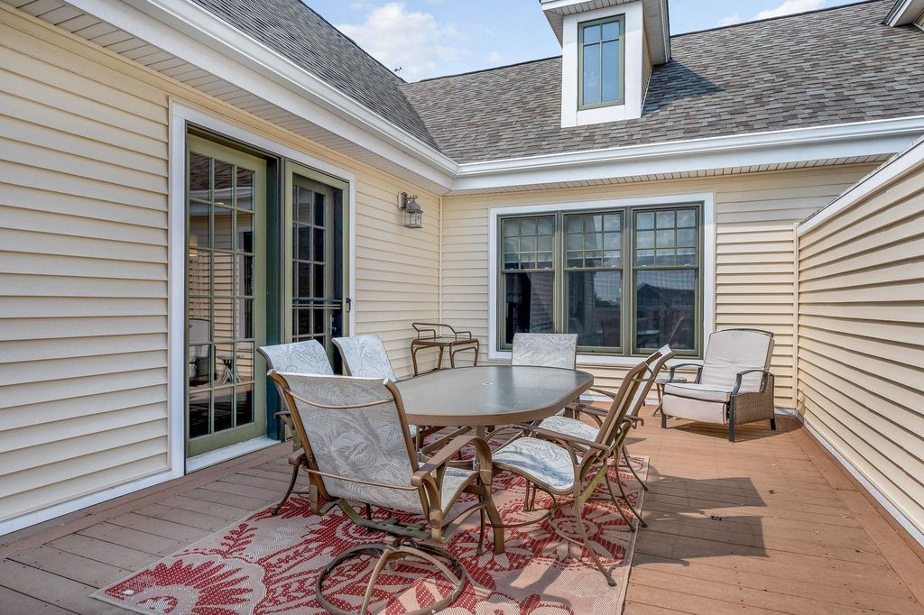 Image 31 of property listing at 22 K St Apt 301, Hampton, NH 03842