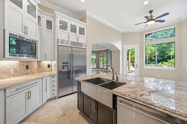 20814 Kings Crown Court, Humble, TX 77346