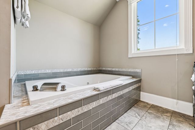 1823 3rd Ave, N, Nashville, TN 37208