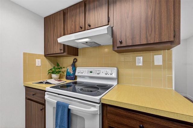 430 SUNNYSIDE DRIVE, Venice, FL 34293