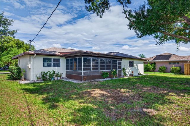 430 SUNNYSIDE DRIVE, Venice, FL 34293