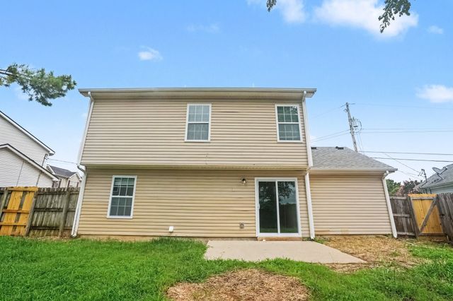 3005 Ace Wintermeyer Dr, La Vergne, TN 37086