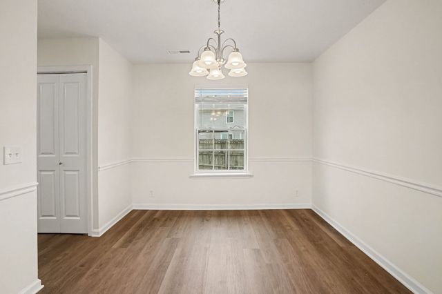 3005 Ace Wintermeyer Dr, La Vergne, TN 37086