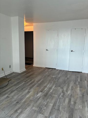 8900 E Jefferson Avenue 632, Detroit, MI 48214