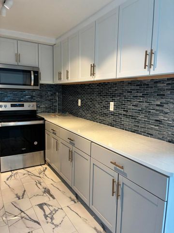 8900 E Jefferson Avenue 632, Detroit, MI 48214