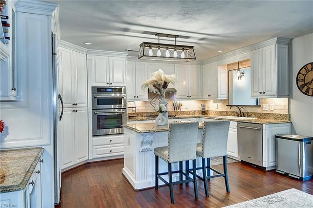 2472 Las Brisas DR, Virginia Beach, VA 23456