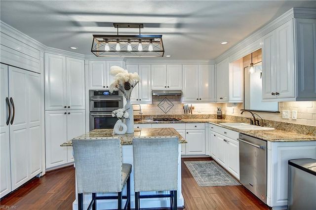 2472 Las Brisas DR, Virginia Beach, VA 23456