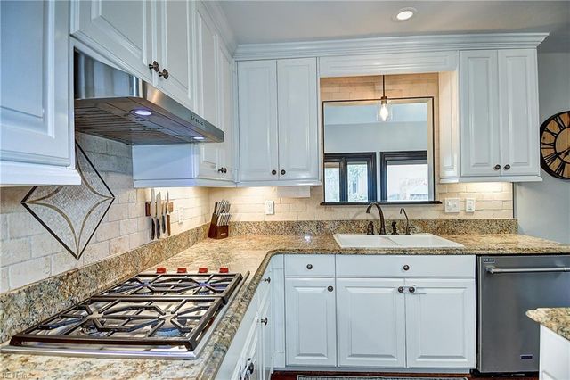 2472 Las Brisas DR, Virginia Beach, VA 23456
