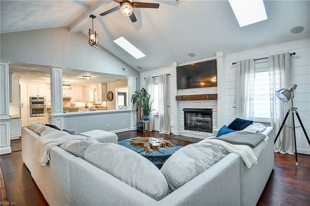 2472 Las Brisas DR, Virginia Beach, VA 23456