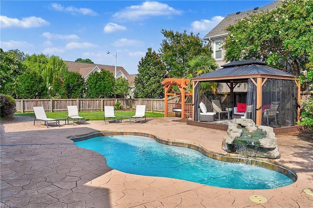 2472 Las Brisas DR, Virginia Beach, VA 23456