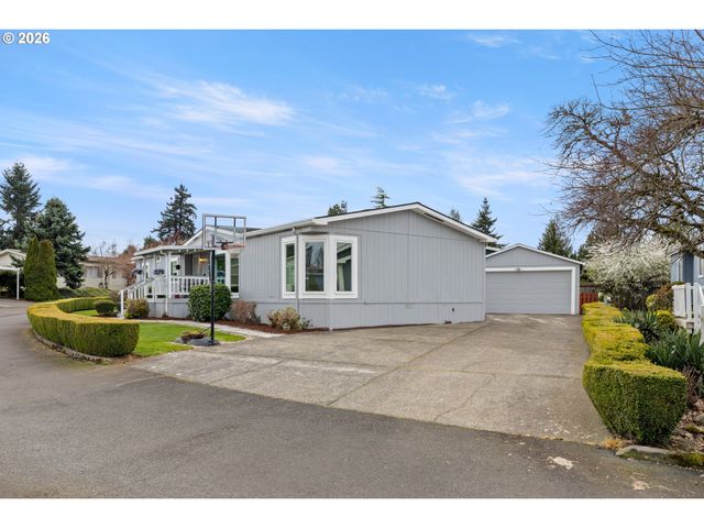 14933 S FOX POINTE Dr 316, Oregon City, OR 97045