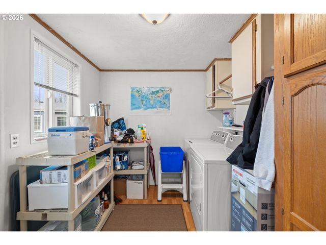 14933 S FOX POINTE Dr 316, Oregon City, OR 97045