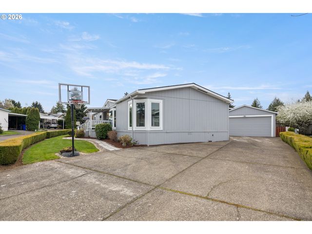 14933 S FOX POINTE Dr 316, Oregon City, OR 97045