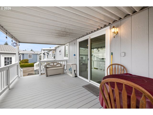 14933 S FOX POINTE Dr 316, Oregon City, OR 97045