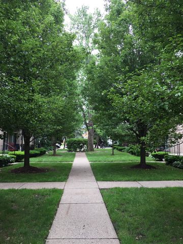 1723 E 14 Mile Road B, Birmingham, MI 48009