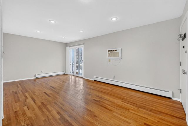 1723 E 14 Mile Road B, Birmingham, MI 48009