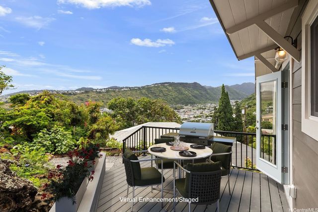 1410 Center Street, Honolulu, HI 96816
