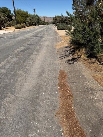 8001 Aster, Yucca Valley, CA 92284