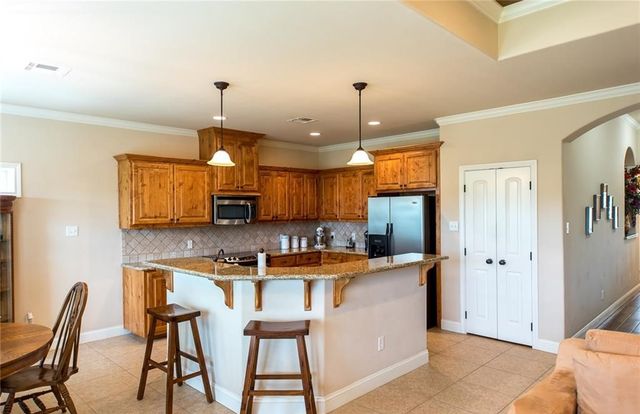 230 Passendale Lane, College Station, TX 77845