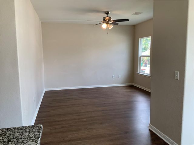 323 E Murrill Street, Baytown, TX 77520