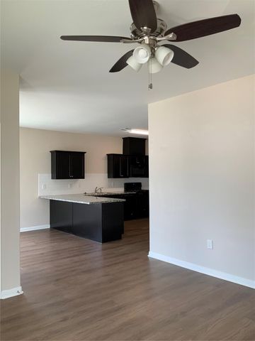 323 E Murrill Street, Baytown, TX 77520