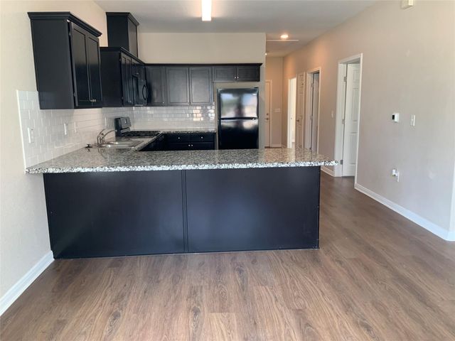 323 E Murrill Street, Baytown, TX 77520