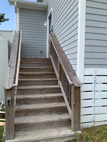 323 E Murrill Street, Baytown, TX 77520