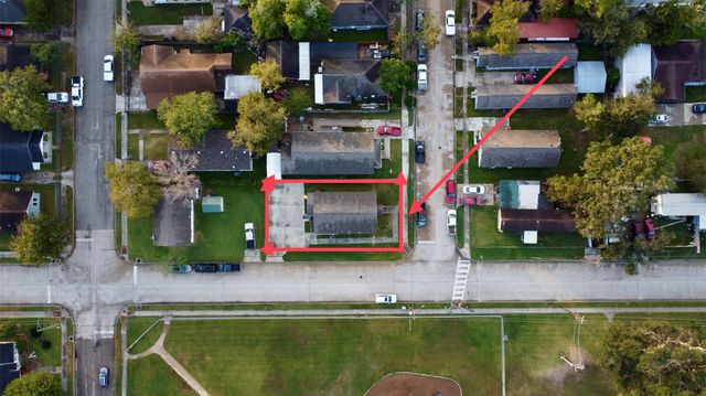 323 E Murrill Street, Baytown, TX 77520