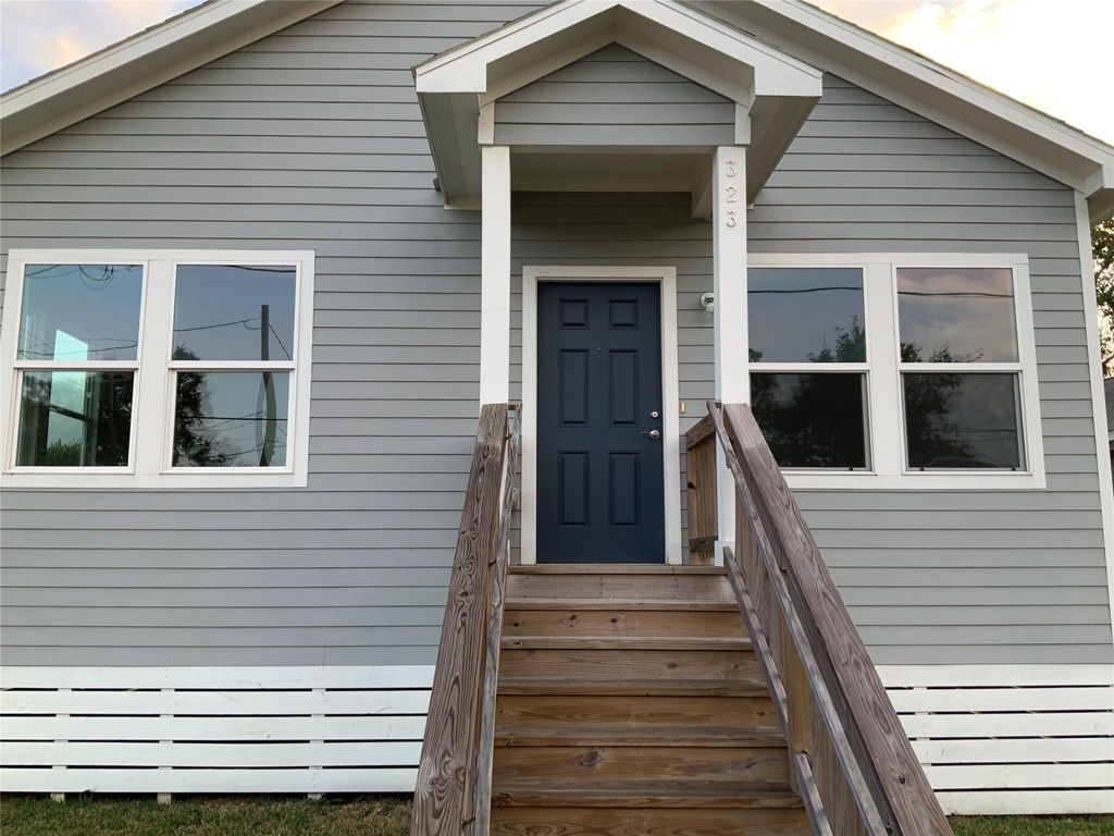 323 E Murrill Street, Baytown, TX 77520