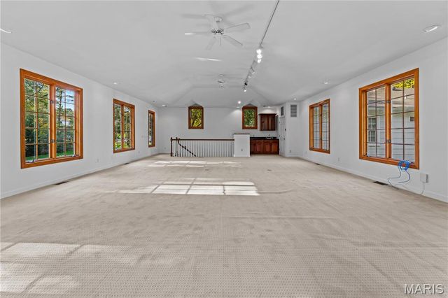 34 Somerset Downs Drive, Ladue, MO 63124