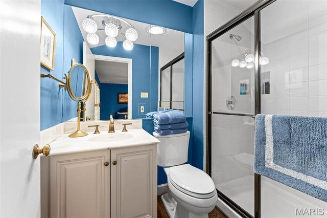 34 Somerset Downs Drive, Ladue, MO 63124