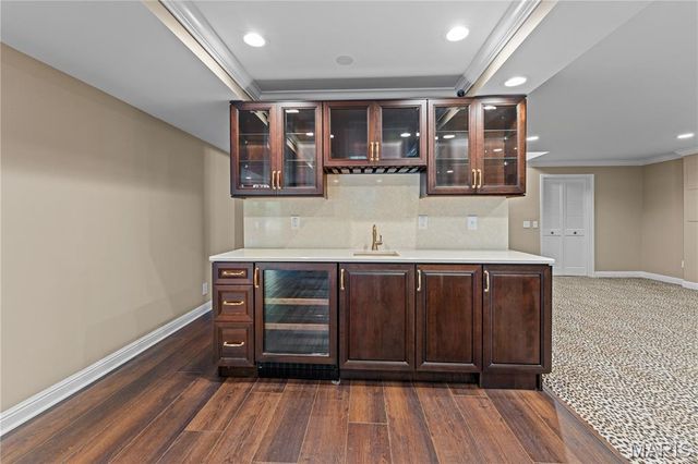 34 Somerset Downs Drive, Ladue, MO 63124