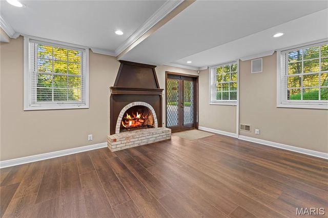 34 Somerset Downs Drive, Ladue, MO 63124