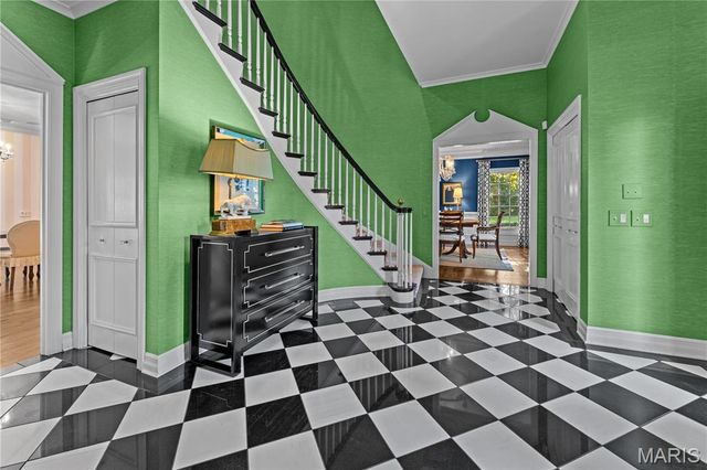 34 Somerset Downs Drive, Ladue, MO 63124