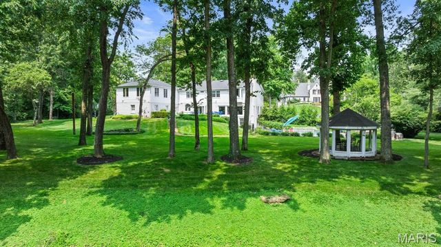 34 Somerset Downs Drive, Ladue, MO 63124