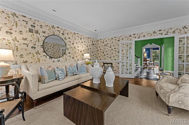 34 Somerset Downs Drive, Ladue, MO 63124