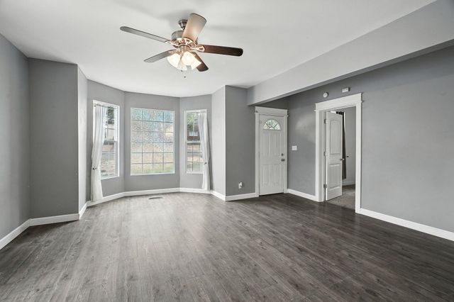 217 S Broadway St, Tekoa, WA 99033