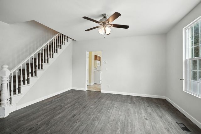 217 S Broadway St, Tekoa, WA 99033