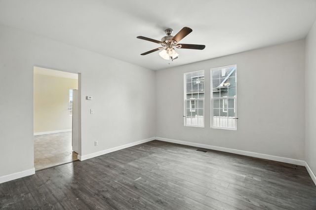 217 S Broadway St, Tekoa, WA 99033