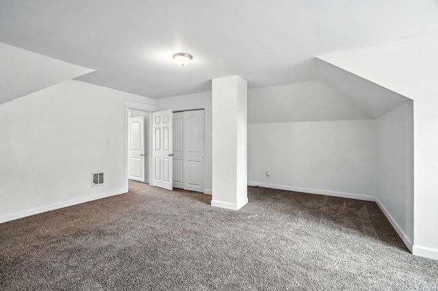 217 S Broadway St, Tekoa, WA 99033