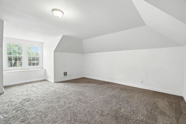 217 S Broadway St, Tekoa, WA 99033